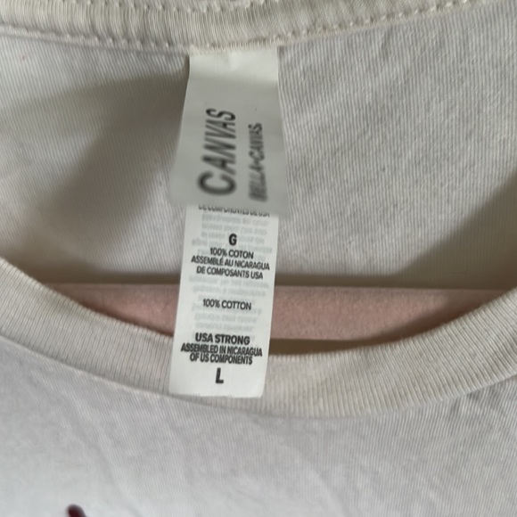 NWOT Tshirt - Picture 2 of 2